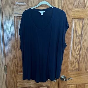 EUC❗️Athleta Navy Short Sleeve Top